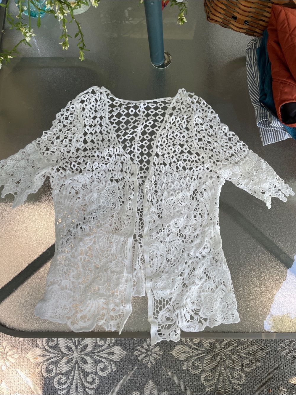 Women's White Crochet Lace Open-Front Capelet
